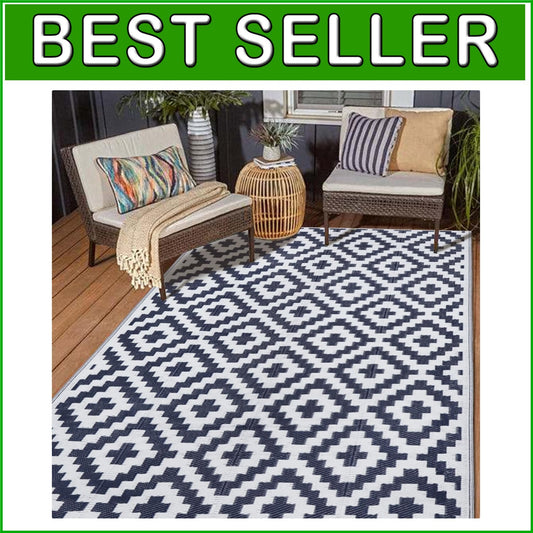 Sophisticated Dark Blue & White 5' x 8'' Outdoor Rug - UV Stabilized Design