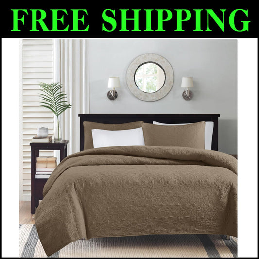 Luxurious Cotton-Filled Quebec Coverlet with Damask Shams - King/Cal King Size