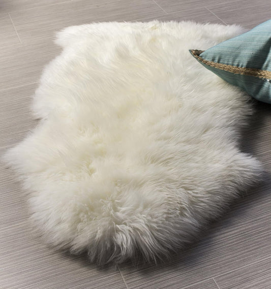 Natural Fluffy Sheepskin Rug - 2' x 3' - Perfect for Bedroom & Living Room
