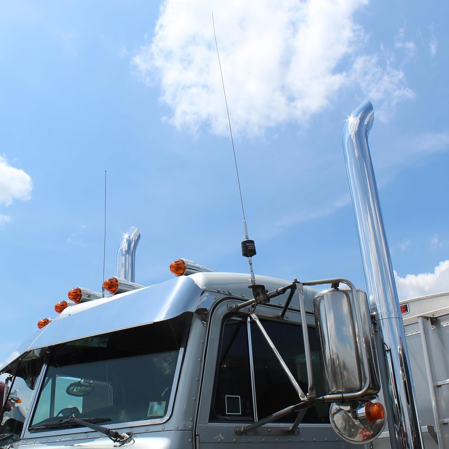 High-Performance T2000 Trucker Antenna - 3500 Watt, Weather-Band Ready