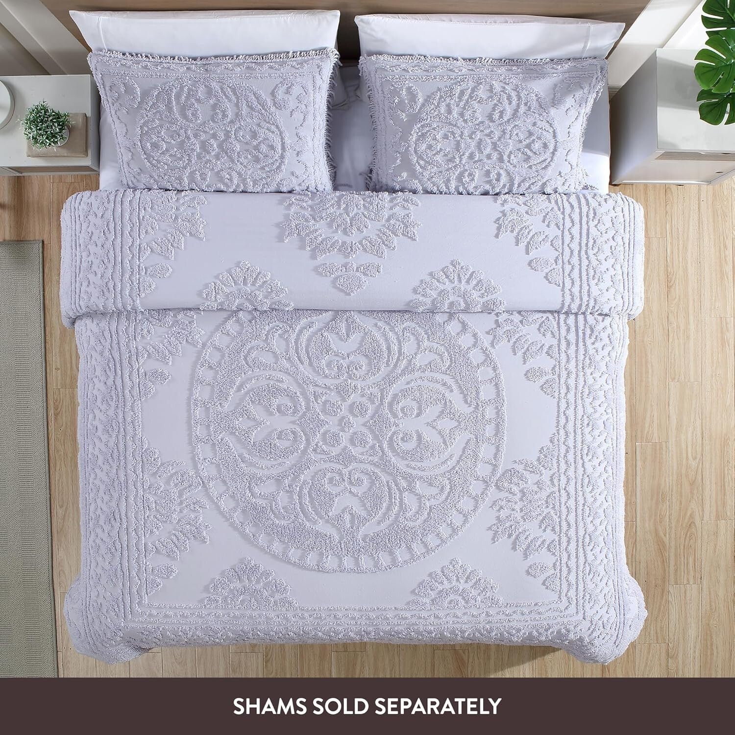 Traditional Full Chenille Bedspread in Lavender with Elegant Medallion Design