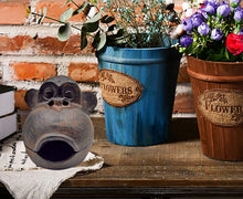 Load image into Gallery viewer, Durable Retro Cigar Ashtray Shaped like a Monkey - Perfect for Collectors