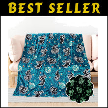 Load image into Gallery viewer, Cute Glow in the Dark Axolotl Blanket - Machine Washable Twin Size Comfort