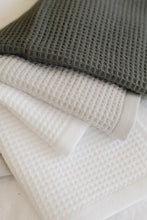 Load image into Gallery viewer, Ultra-Soft Waffle Washcloths 4-Pack - Quick Drying Cotton &amp; Bamboo Blend 13x13