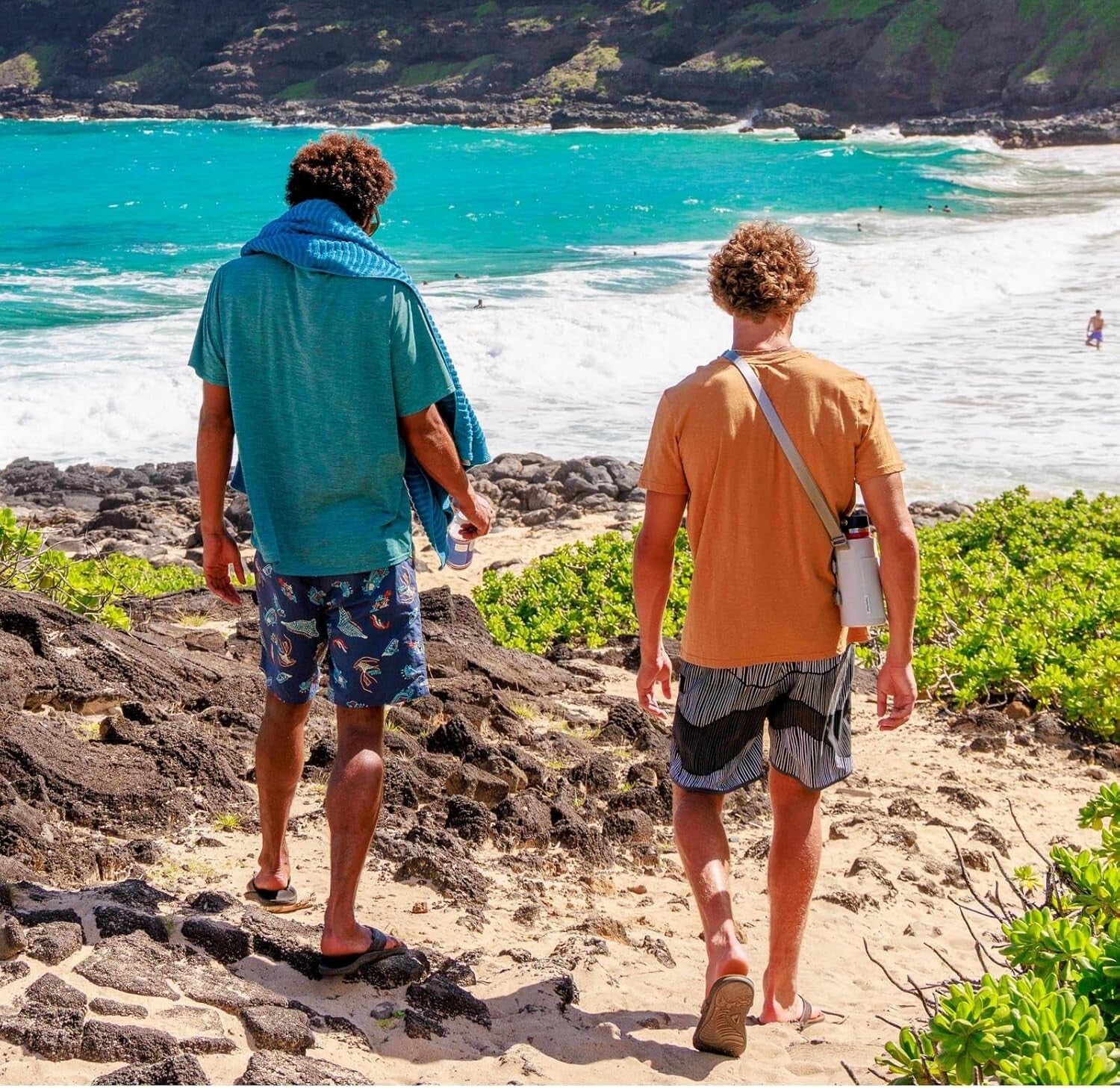 Stylish Water Bottle Sling with Quick Storage Pocket - Ideal for Every Adventure