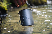 Load image into Gallery viewer, Lightweight 0.95qt Titanium Picnic Pot with Built-in Handles and Storage Bag