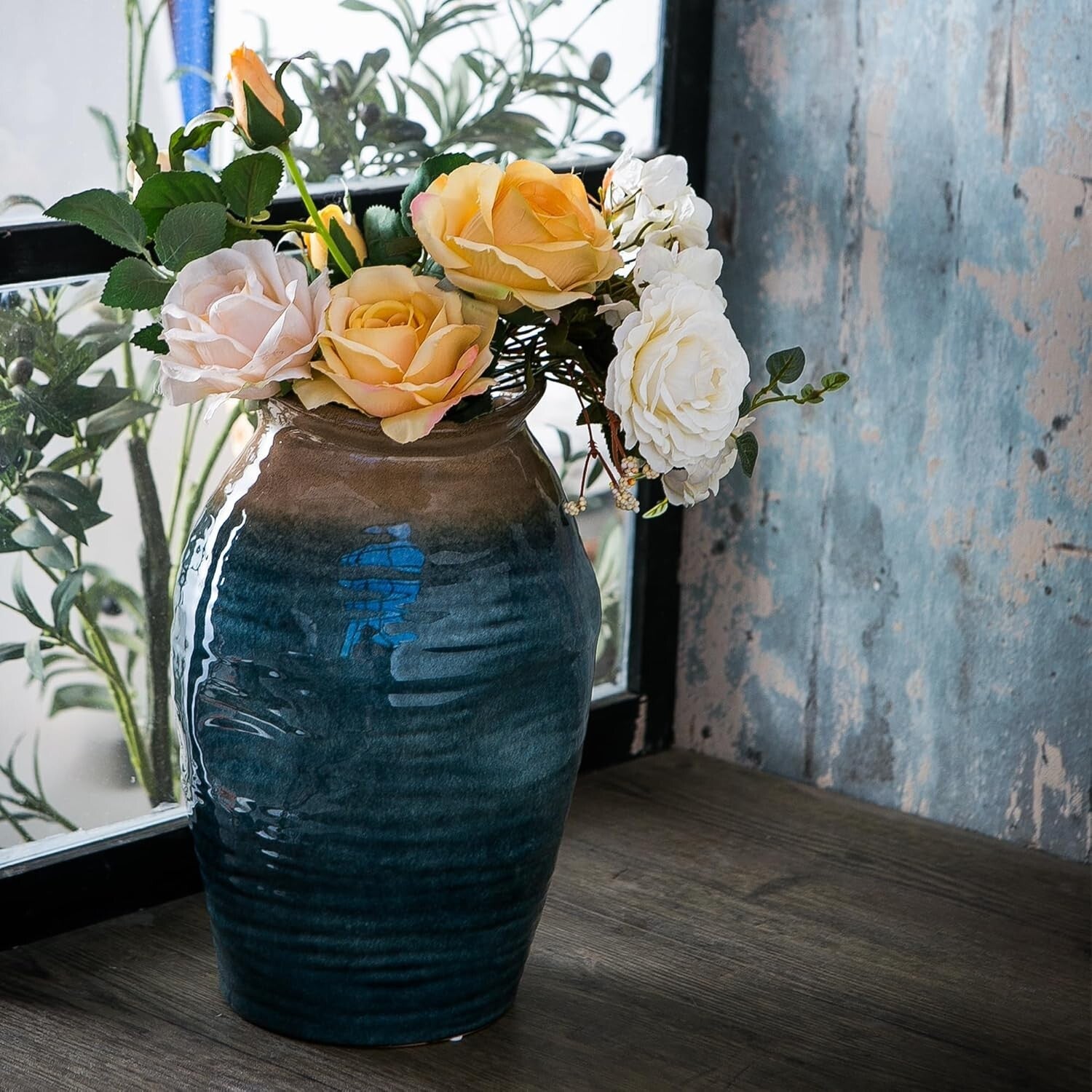 Show-Stopping Large Round Vase - Ceramic Floral Centerpiece for Modern Homes