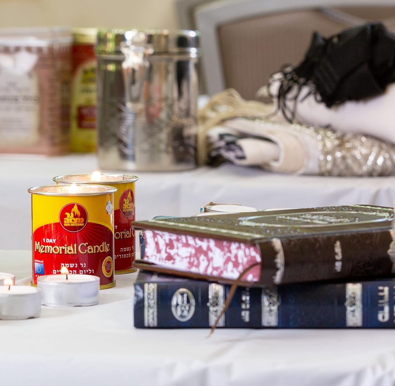 Elegant Unscented 24-Hour Yom Kippur Candle Set in Durable Tin Holders - 24 Pack