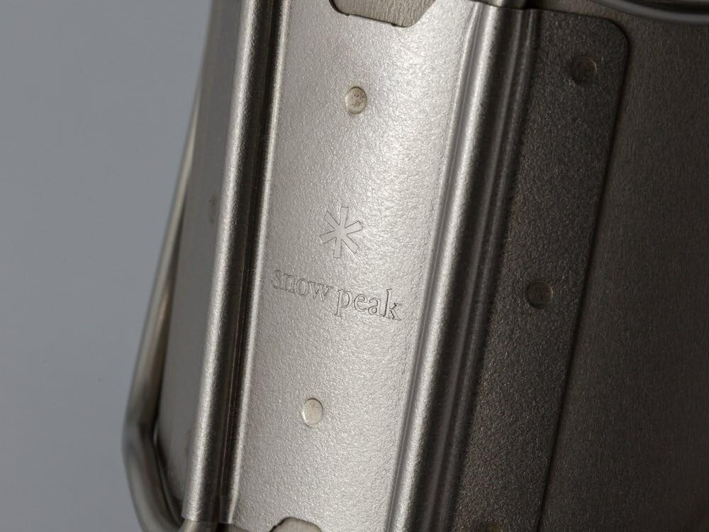 Durable Insulated Backpacking Mug - Compact Titanium Design for Outdoor Use