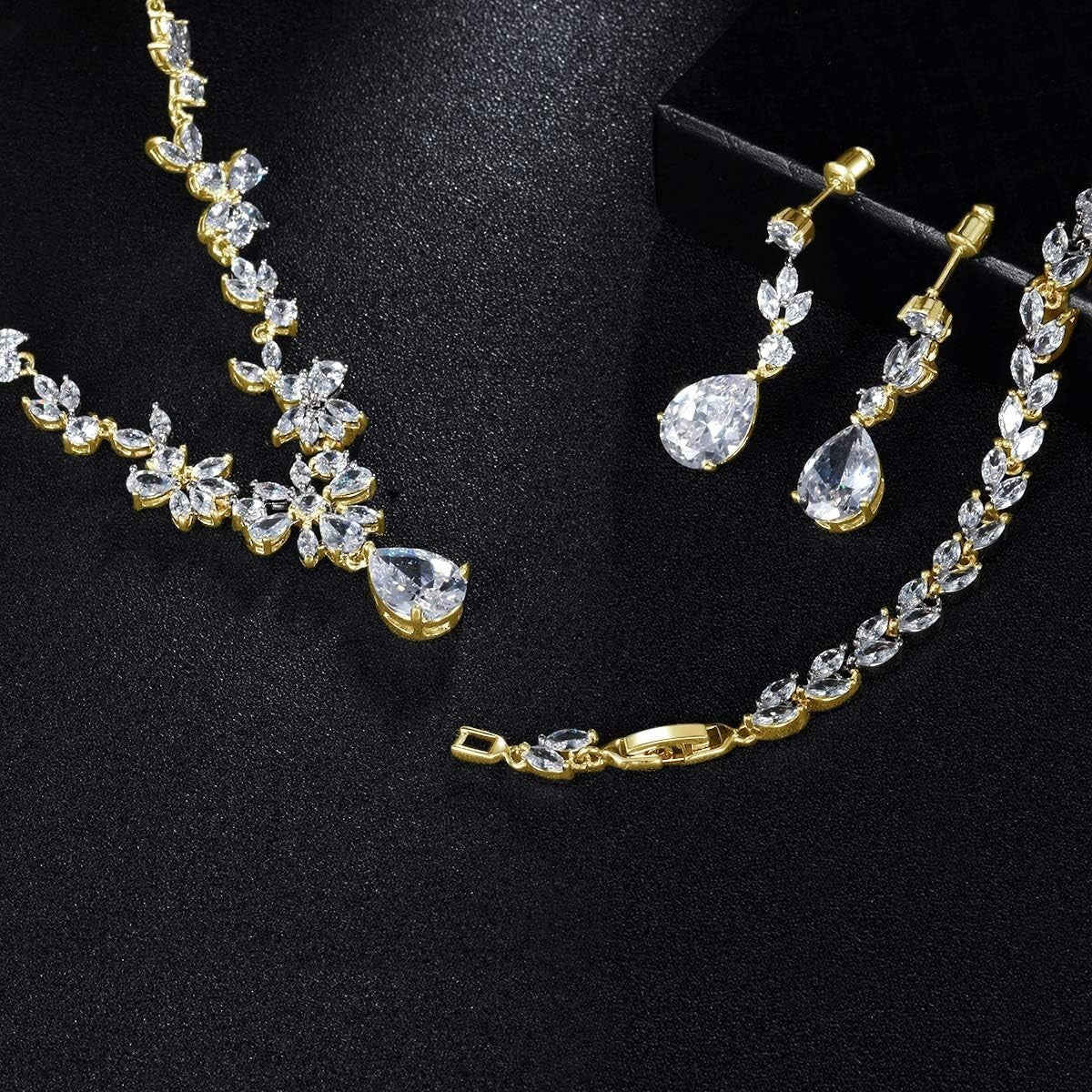 Bridal Jewelry Set: Necklace, Earrings & Adjustable Bracelet - Stunning Elegance