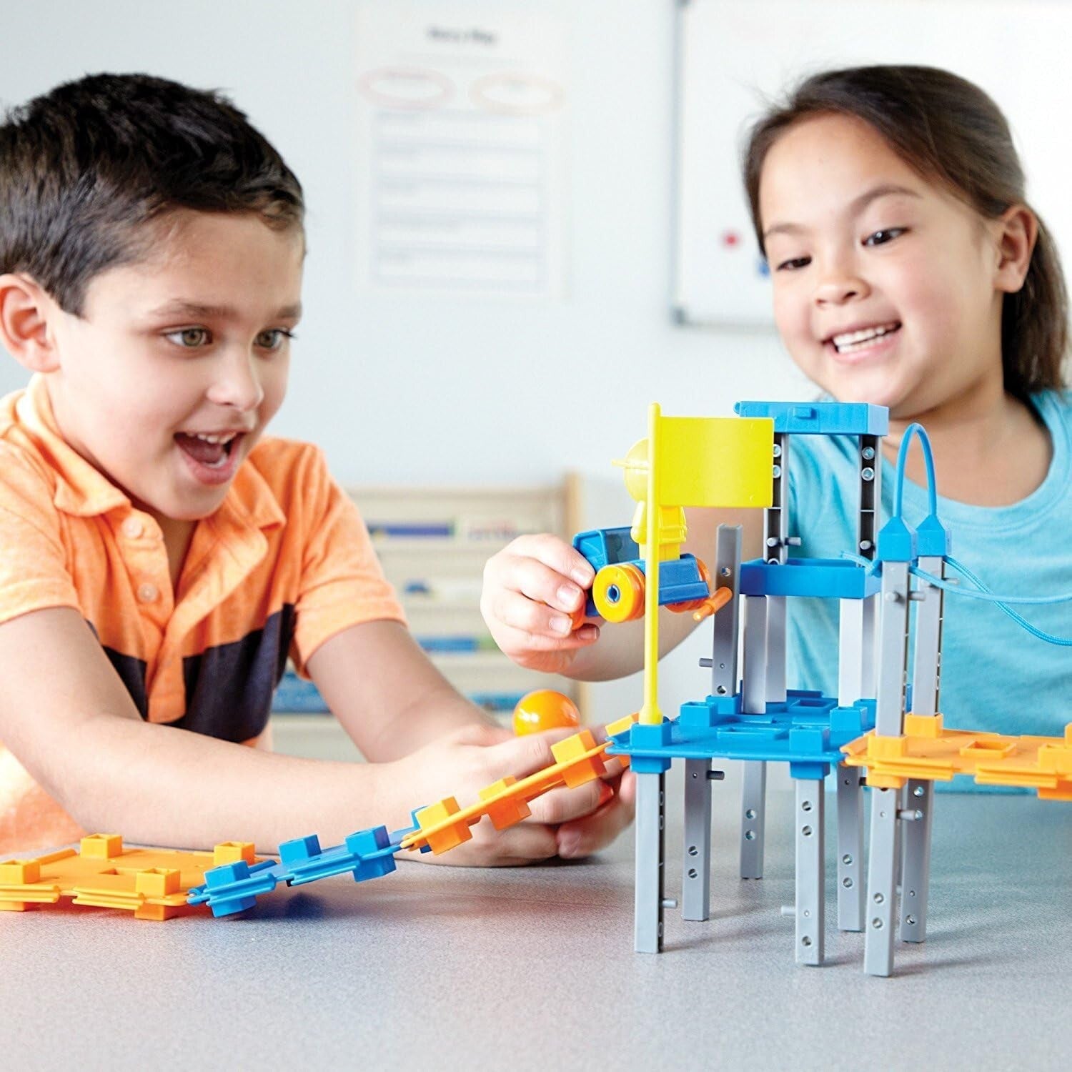 City Engineering and Design Building Set - 100 Pieces for Young Innovators