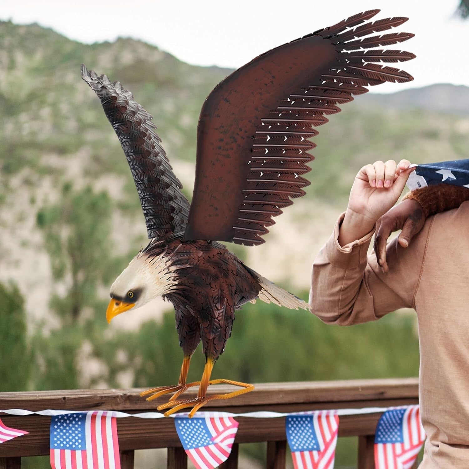 Freestanding Bald Eagle Garden Figurine - Vivid Metal Yard Decoration