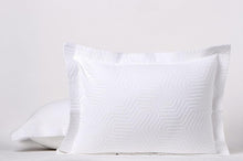 Load image into Gallery viewer, Durable King Size Jacquard Blanket - Soft Cotton Coverlet, Breathable Comfort
