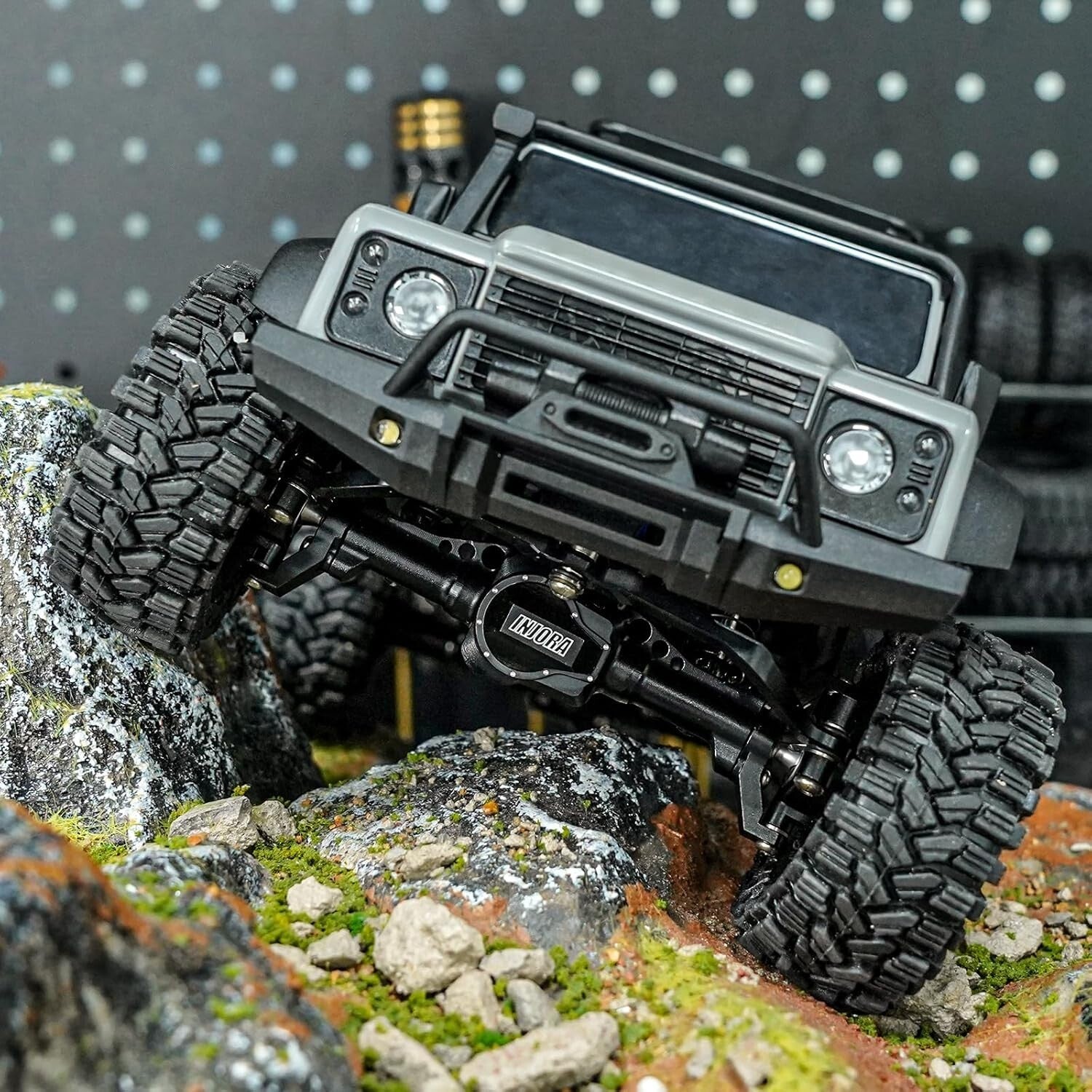 CNC Machined Aluminum Axles +4mm for 1/18 RC Crawler - Pre-assembled Upgrade