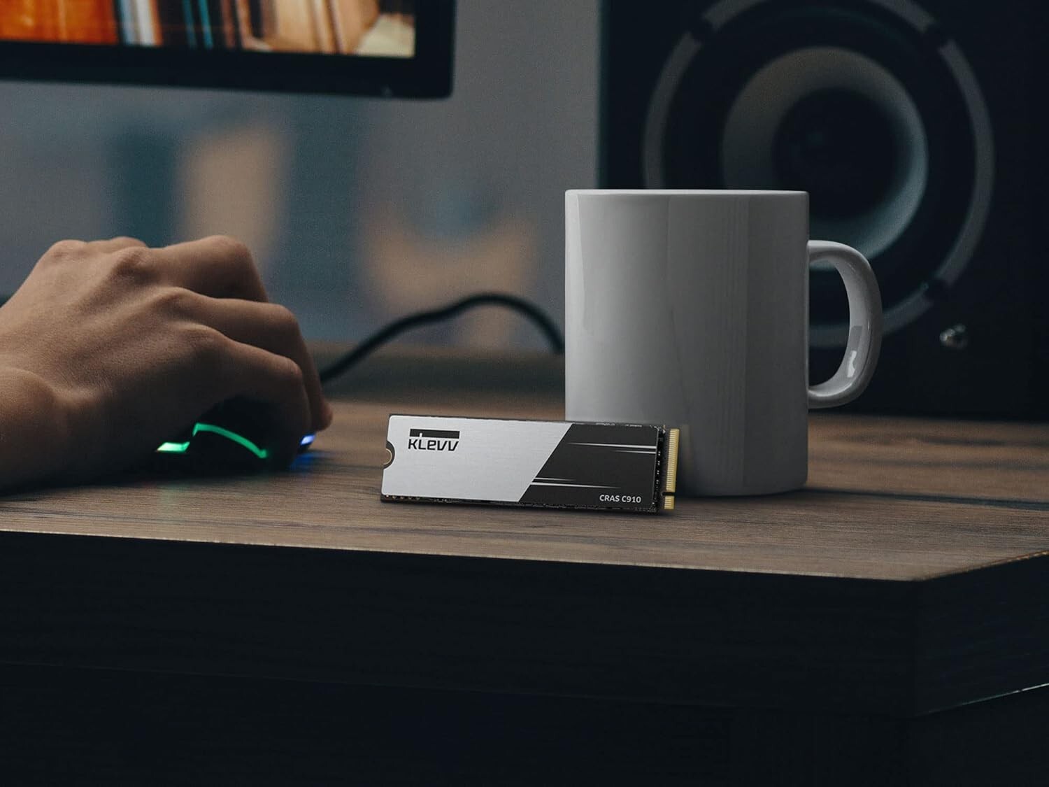 Ultra-Fast 1TB NVMe SSD CRAS C910 with Heatsink - Ideal for Gamers & Creators