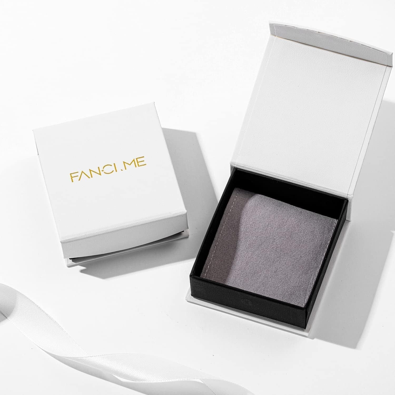 Sparkling Aquamarine Birthstone Pendant Necklace with 16" Chain & Diamonds