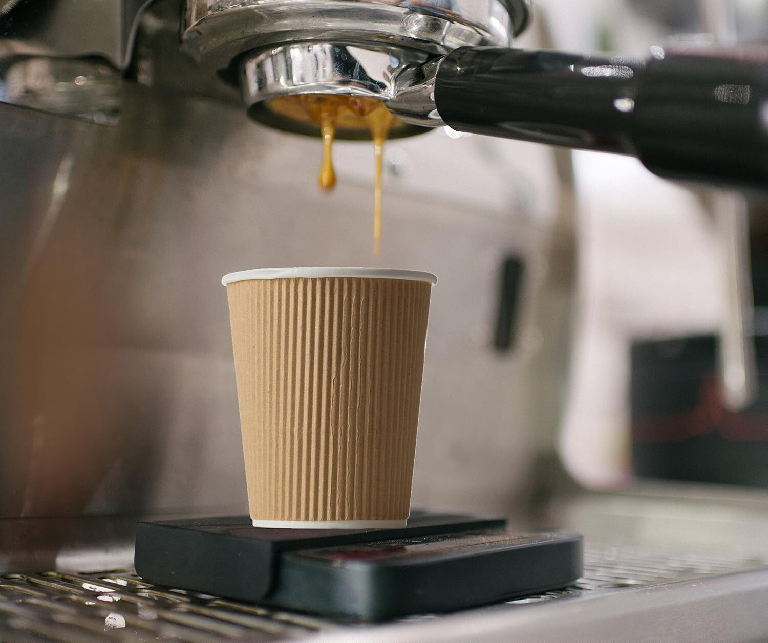 Three-Layer 10 Oz Brown Disposable Cups - Perfect for Coffee & Iced Drinks