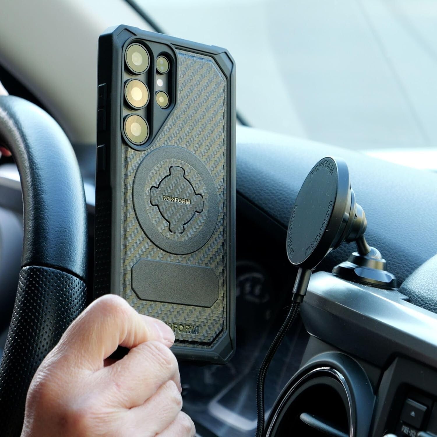 Slim, Protective Galaxy S25 Ultra Case with Magnetic Twist Lock for Active Use