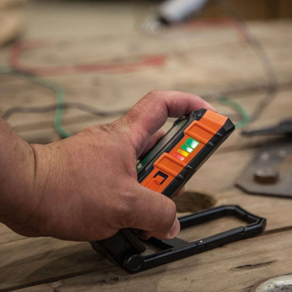 All-Day Rechargeable Worklight: 9-Hour Runtime, Magnetic Mount & USB-C Charging