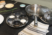 Load image into Gallery viewer, Perfectly Poached Eggs Made Easy - 6-Egg Poacher Set with Lid &amp; Non-Stick