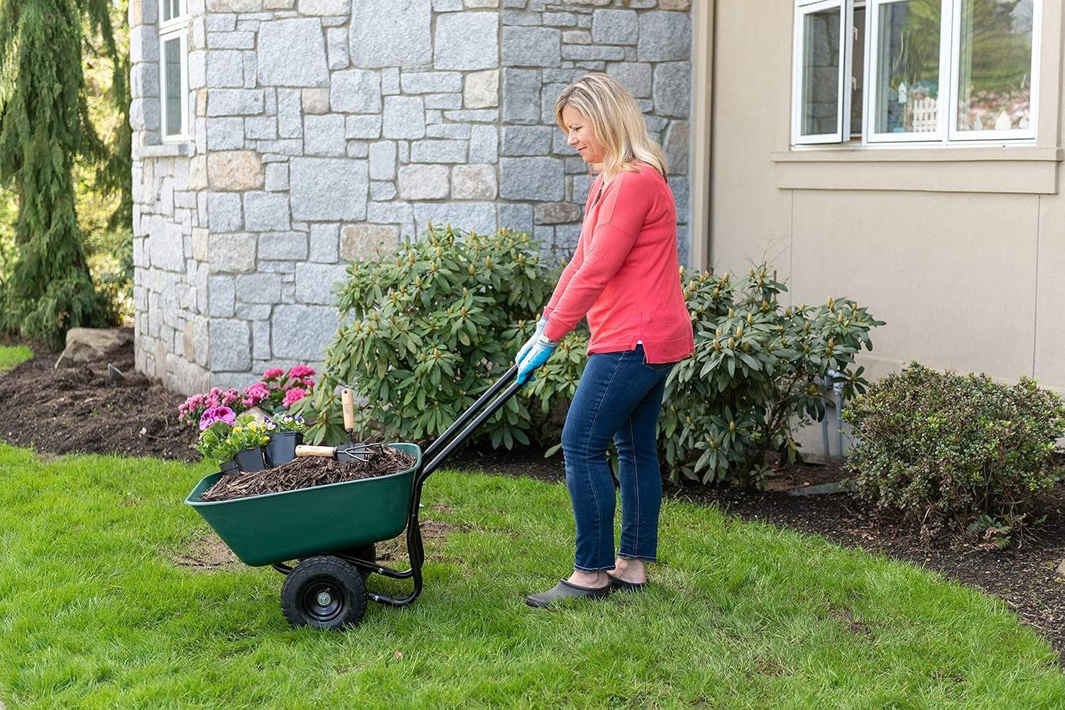 Durable 300 lb Capacity Garden Barrow with Pneumatic Wheels for Easy Transport