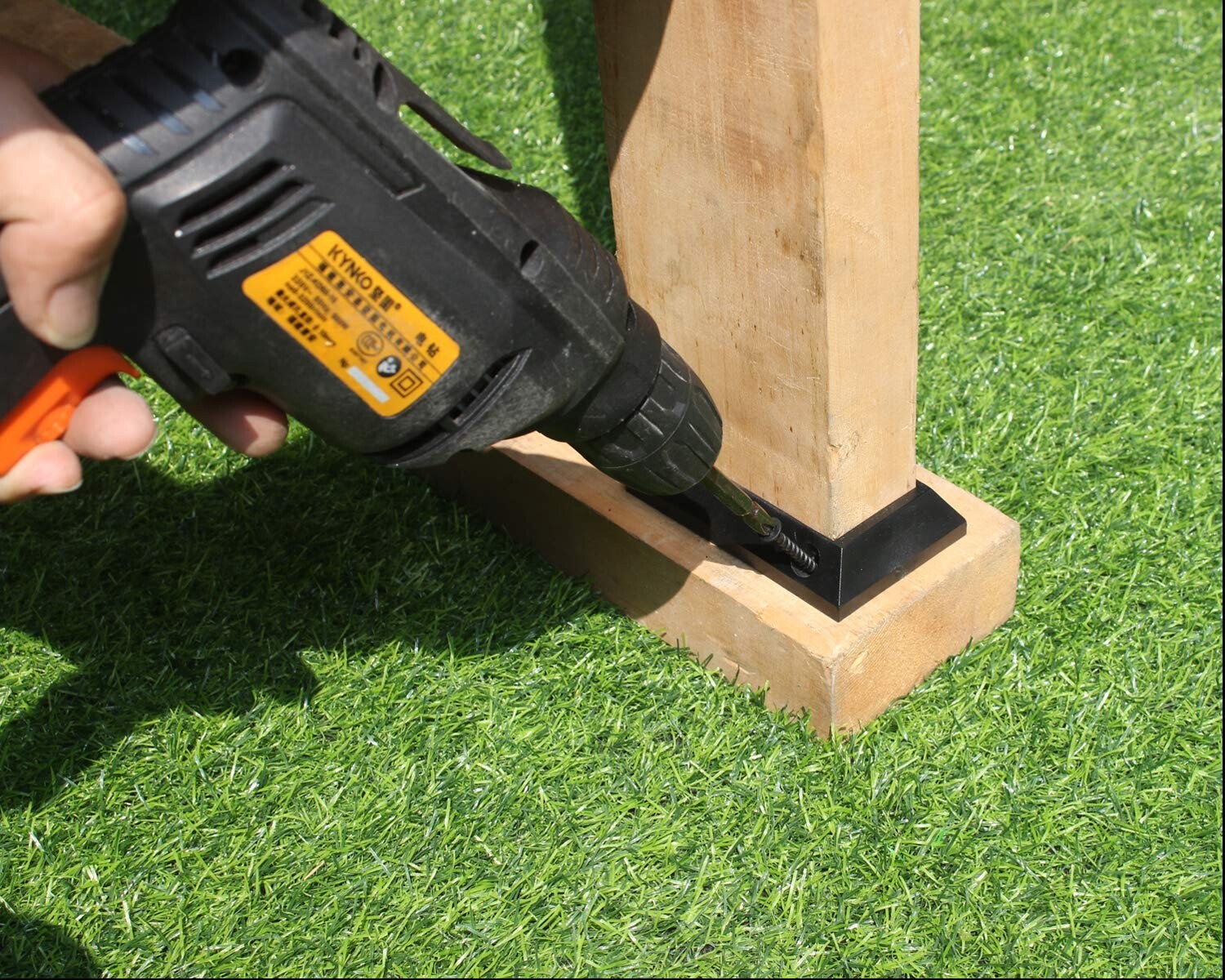 Corrosion-Resistant Deck Railing Brackets: 40 Connectors with 240 Black Screws