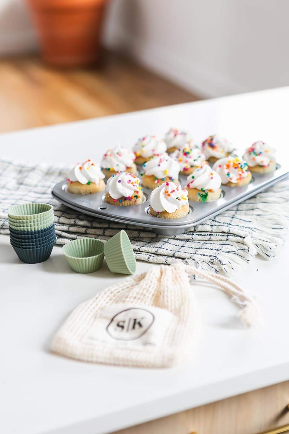 Eco-Friendly Reusable Silicone Baking Cups Set - 24 Regular, 12 Jumbo, 24 Mini