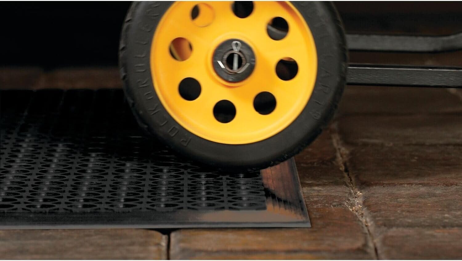 3' x 5' Commercial Kitchen Drainage Mat - Lightweight, Anti-Slip & Beveled Edges