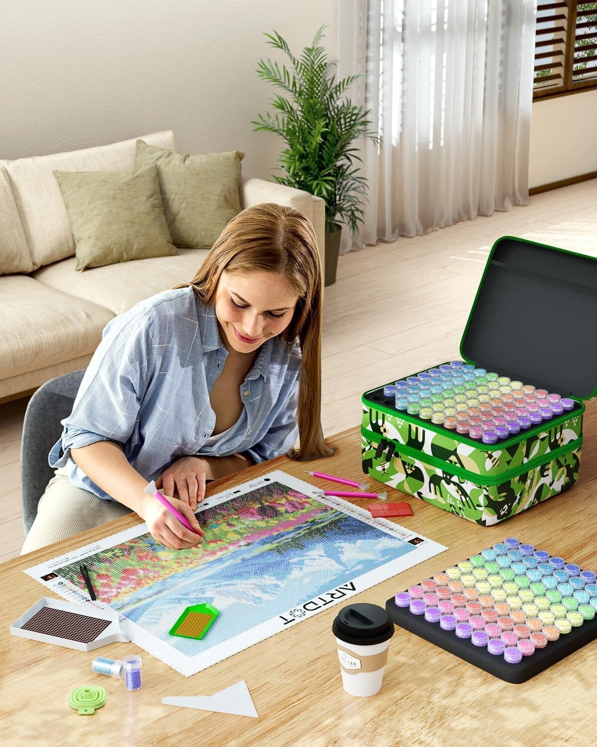 Elegant Green Diamond Painting Storage with 240 Jars - Zipper Closure for Safety