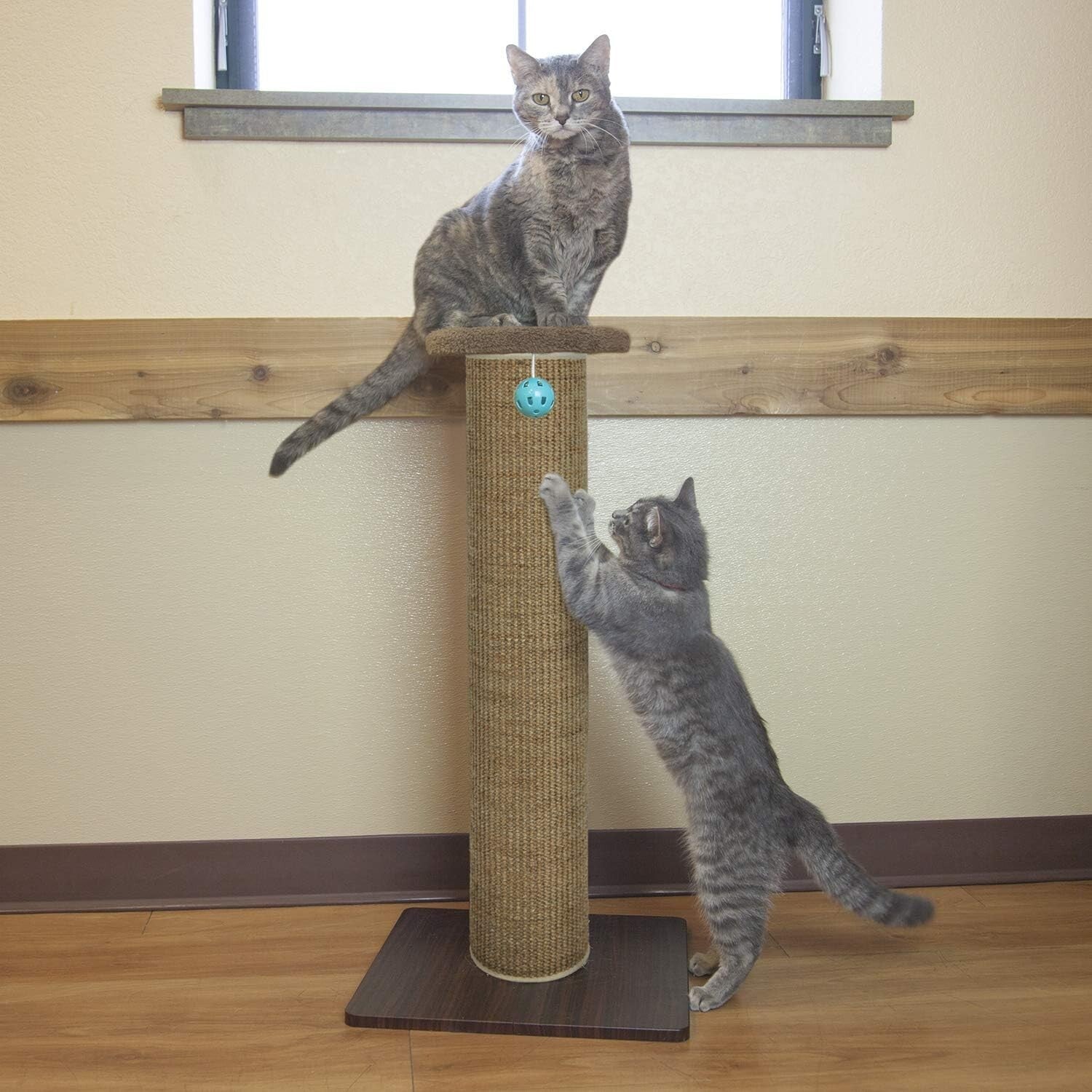 Compact 32" Tall Sisal Scratcher Post with Stable Base for Active Cats