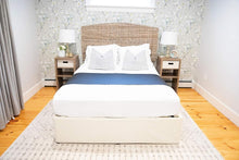 Load image into Gallery viewer, Clint Ober Certified Grounding Sleep Mat with Zipper &amp; Water-Resistant Features