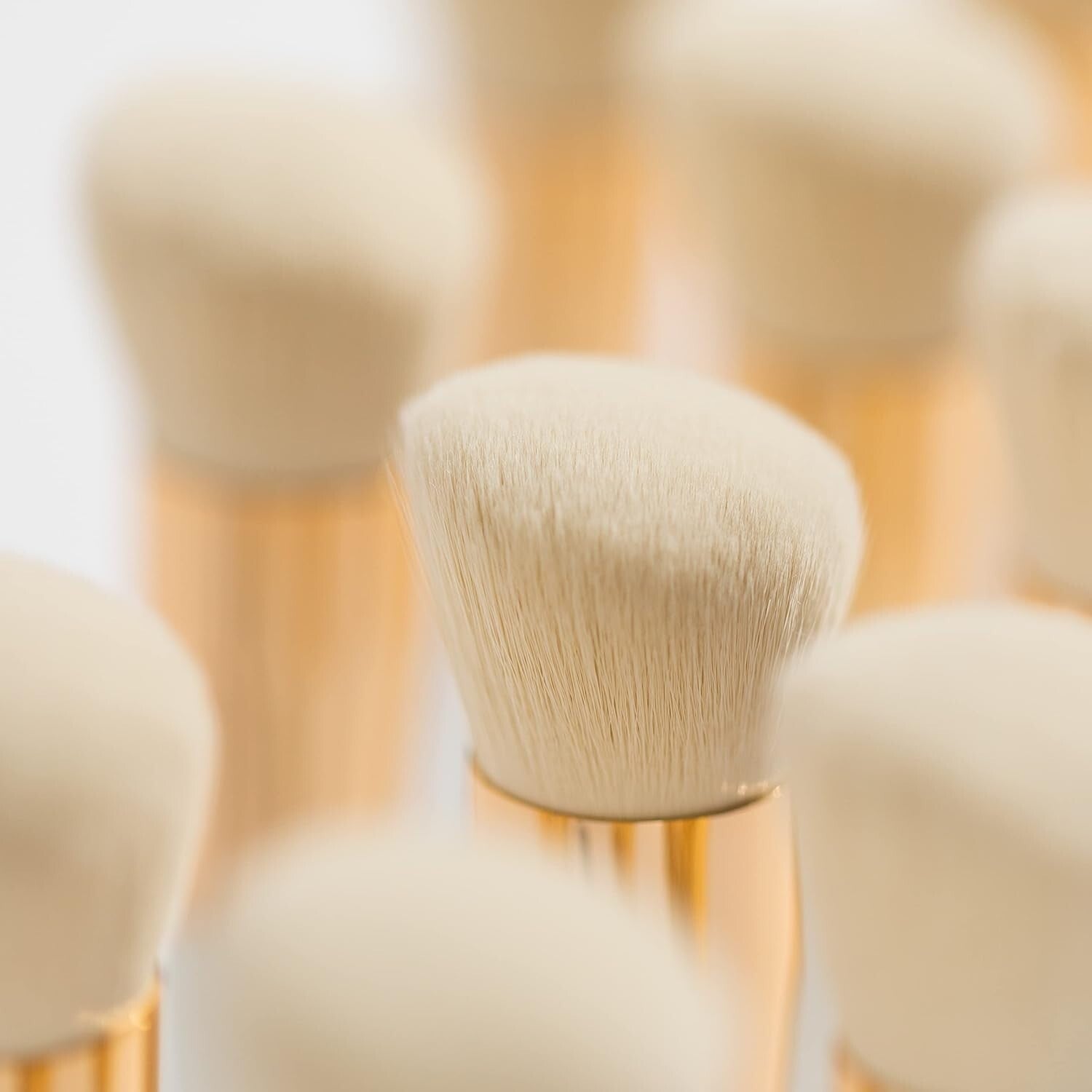 Sustainable Wooden Handle Makeup Brush - Flawless Foundation Application