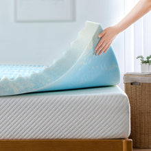 Load image into Gallery viewer, Airflow-Designed Cooling Mattress Topper - 4-Inch Twin Size for Sweet Dreams