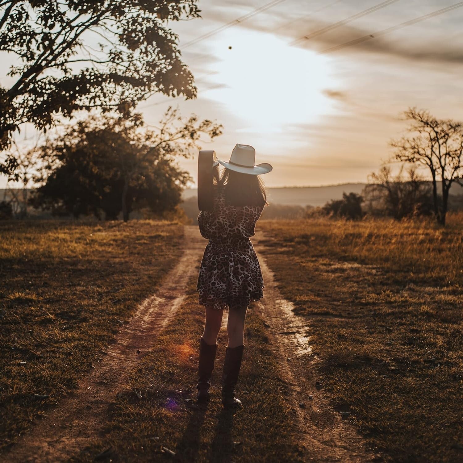 Fashionable Women's 2 Pack Cowboy Hats – Classic Faux Leather & Comfortable