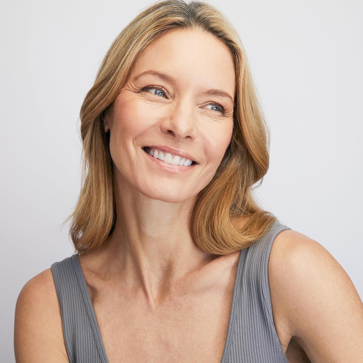 Ultra-Violet Protection Mineral Powder Sunscreen, SPF 50 for Gentle Care