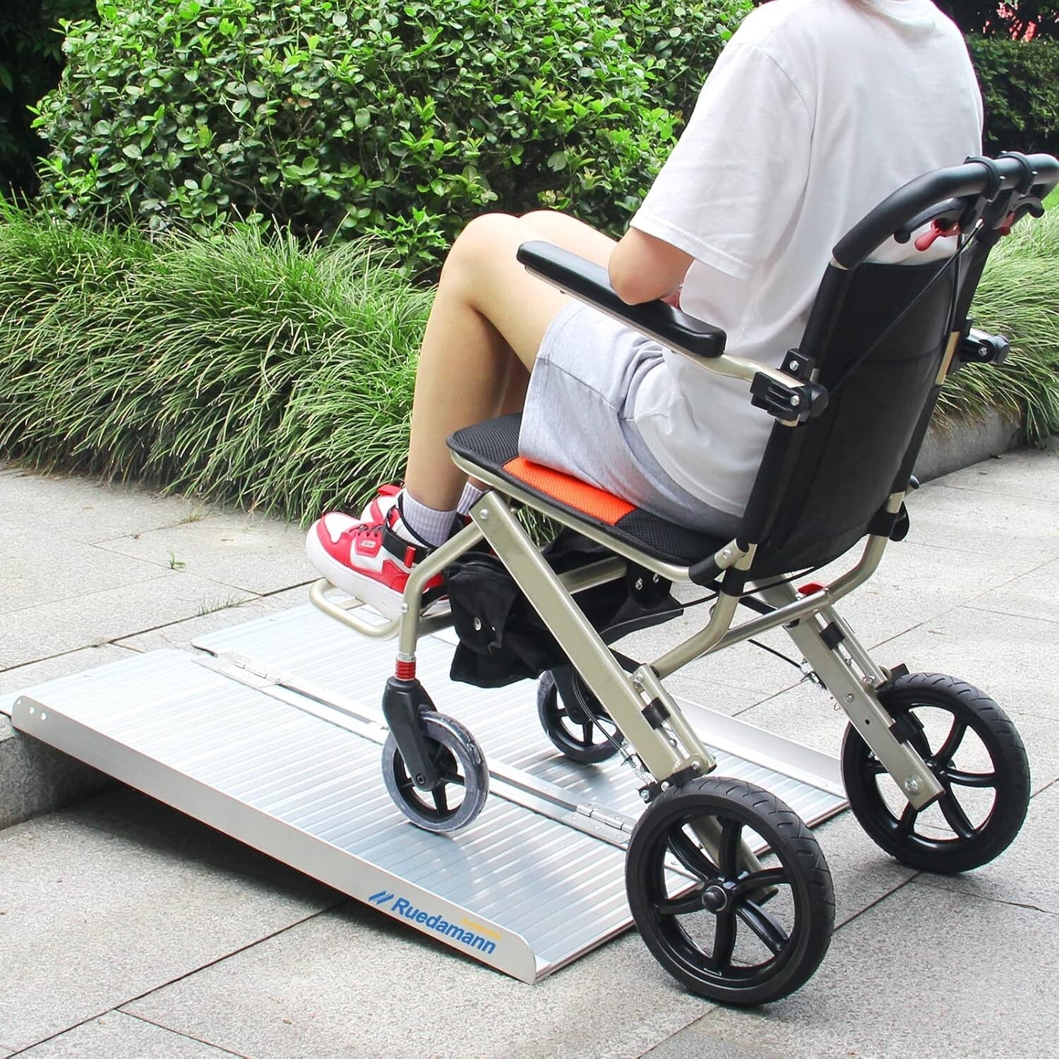 3FT Portable Folding Wheelchair Ramp - 600 lbs Load Capacity for Home & Outdoor