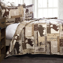 Load image into Gallery viewer, All-Season Full/Queen Microfiber Aztec Quilt Set with Pillow Shams - Cozy Style