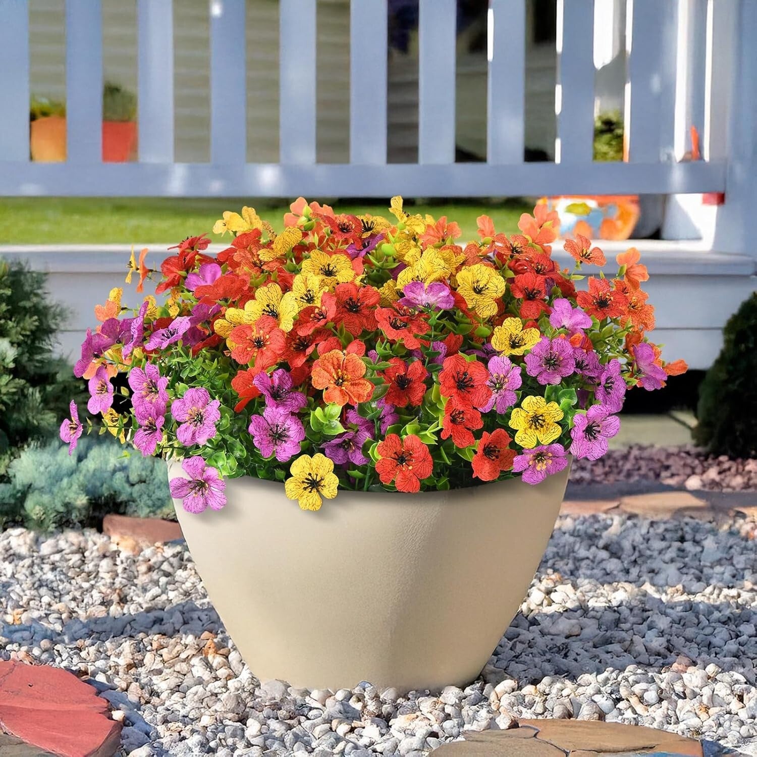 Easy-Assembly UV Resistant Hanging Daisy Planter for Gorgeous Outdoor Spaces