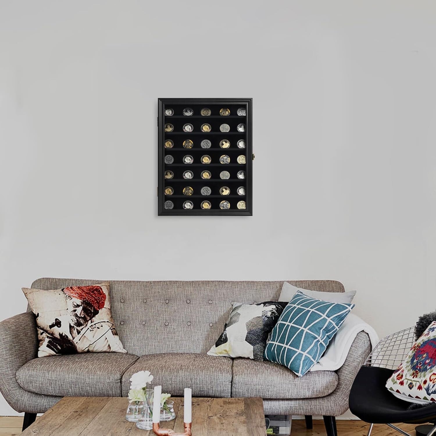 Elegant Wall-Mountable Display Cabinet for Military Coins & Collectibles - Black