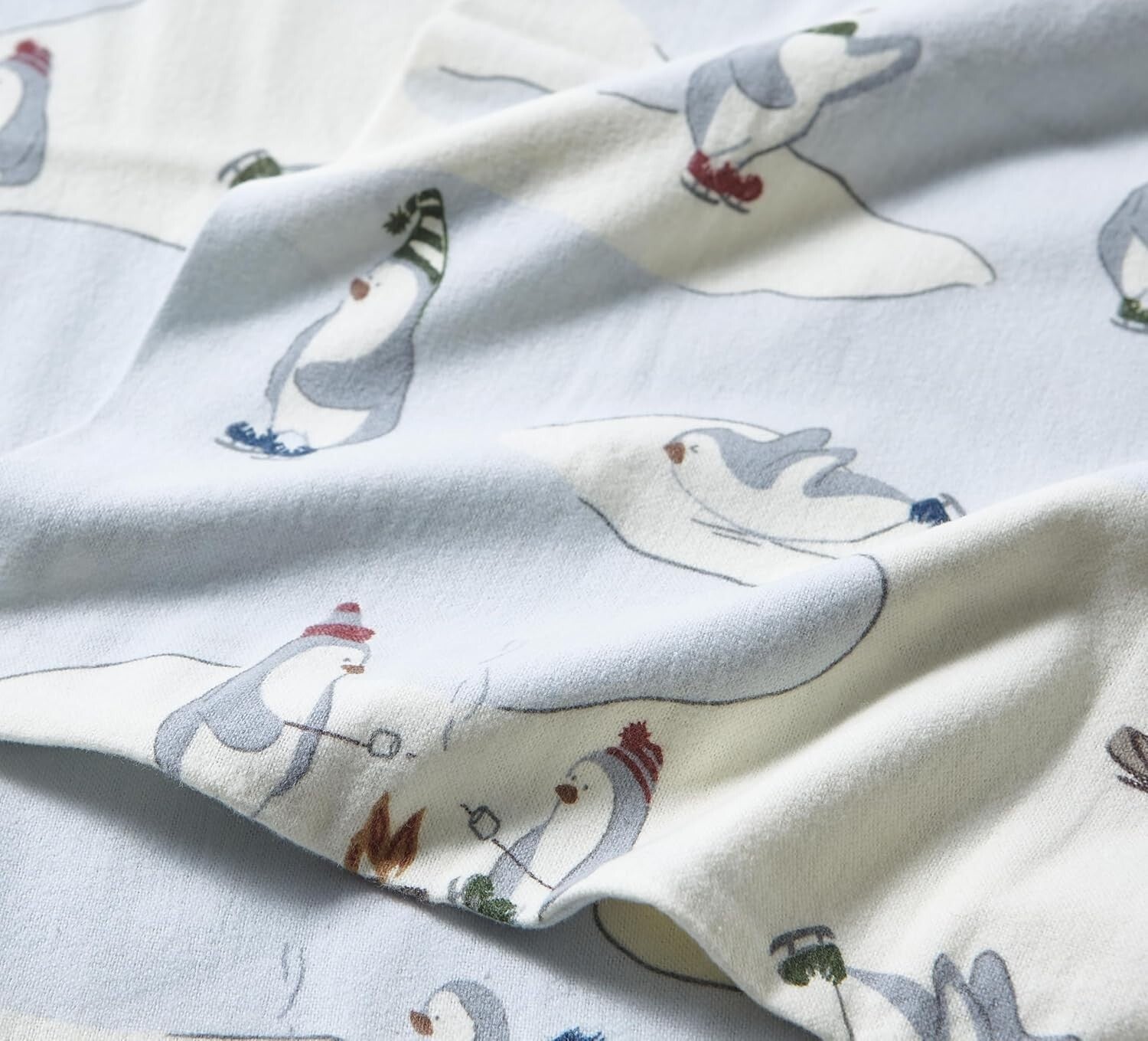 Soft Brushed Cotton Flannel Twin Bedding Set - Skating Penguin Print
