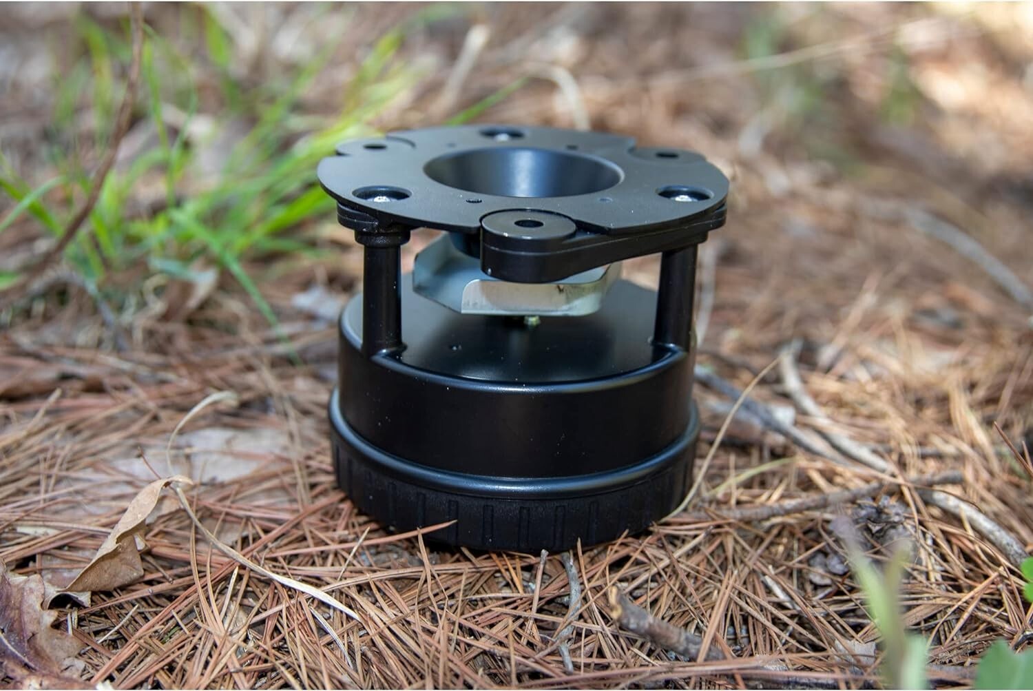 Digital Deer Feeder Timer - Easy Setup, Adjustable Mount for Hunting Efficiency