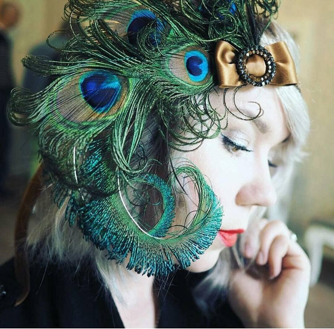 Genuine 100 Pack of Natural Peacock Feathers - Iridescent 16-18 Inch Lengths