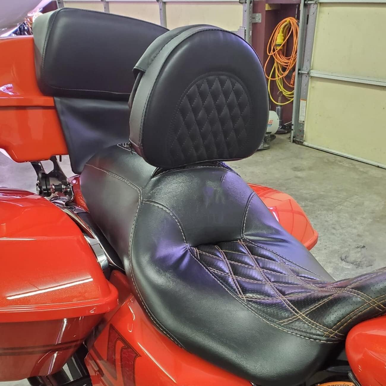Custom Leather Rider Backrest with Storage Pouch for Road King & Street Glide