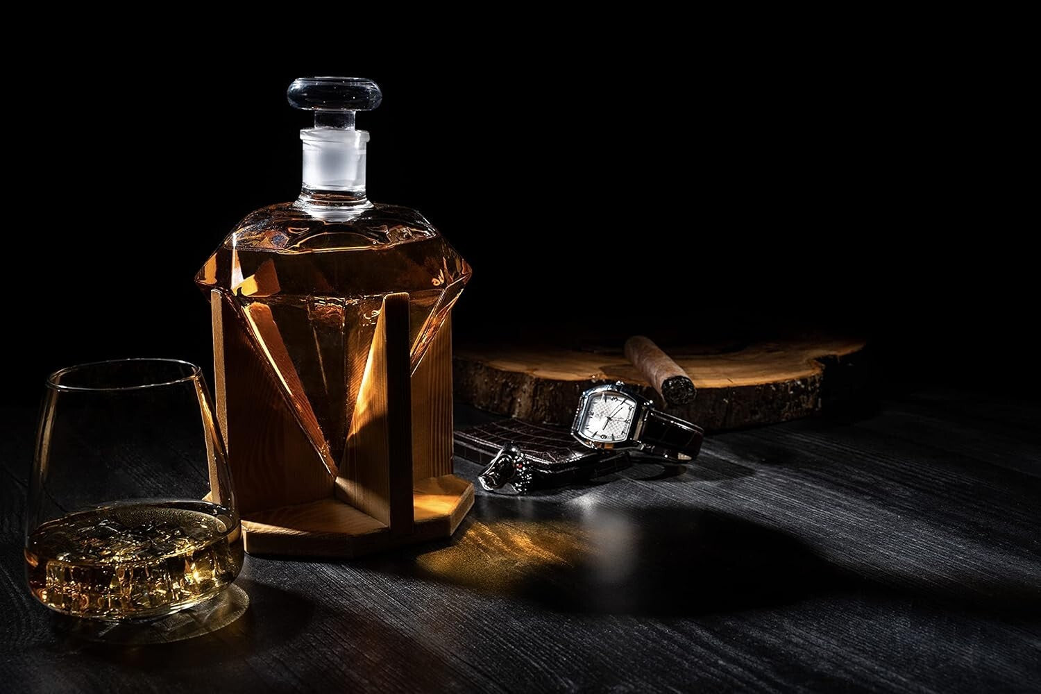 Luxury 750ml Clear Glass Decanter for Whiskey, Scotch, and Vodka – Ideal Gift