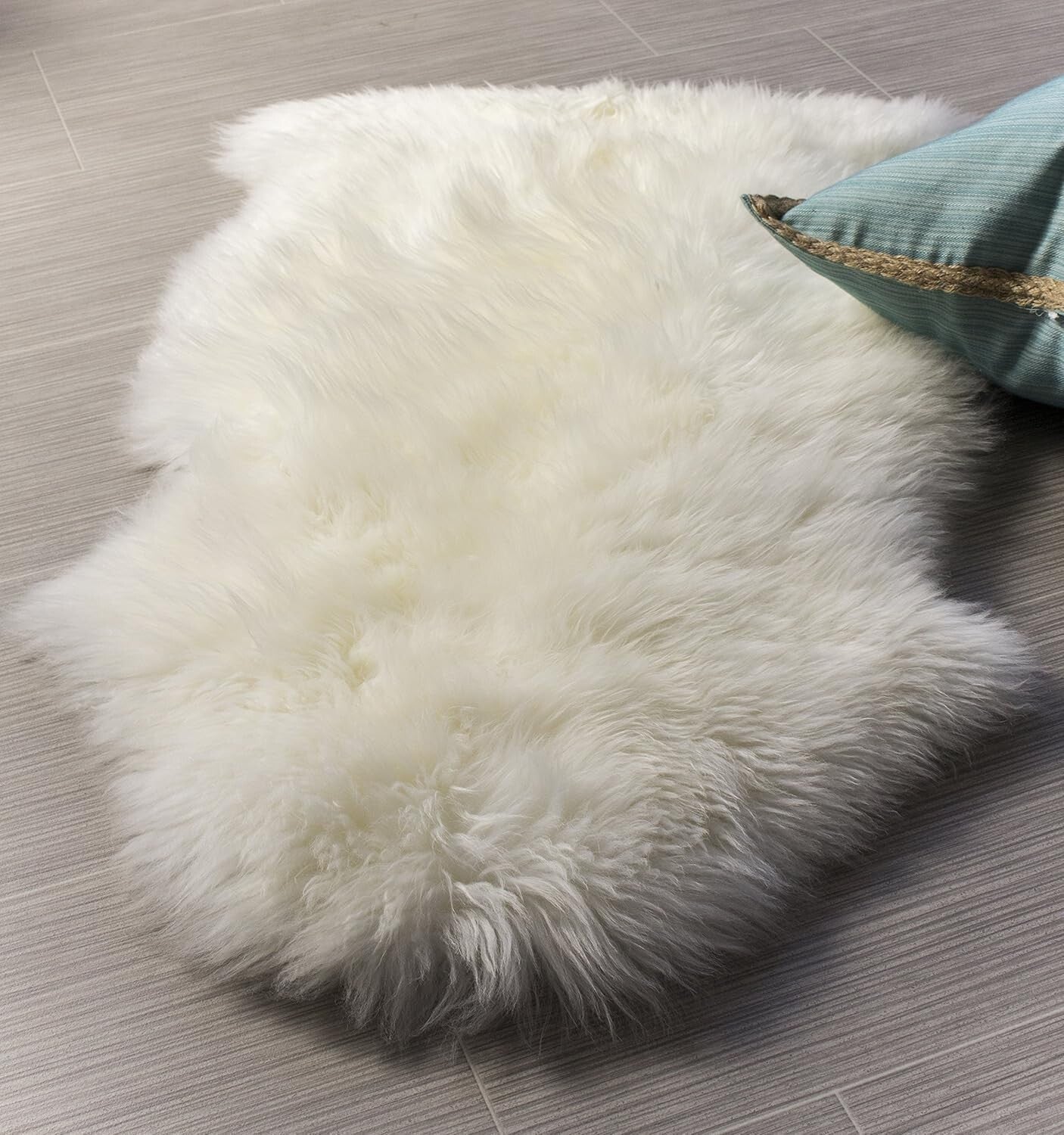 Genuine New Zealand Lambskin Rug - Soft Fluffy Fur - Perfect for Living Room