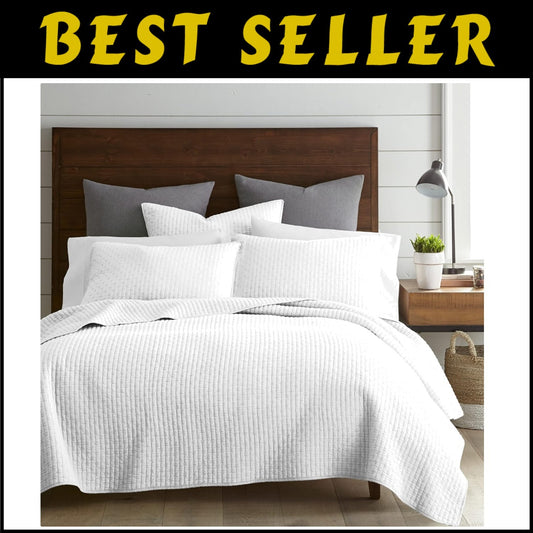 Luxurious 100% Cotton King Quilt Set with Geometric Pattern - Easy Care