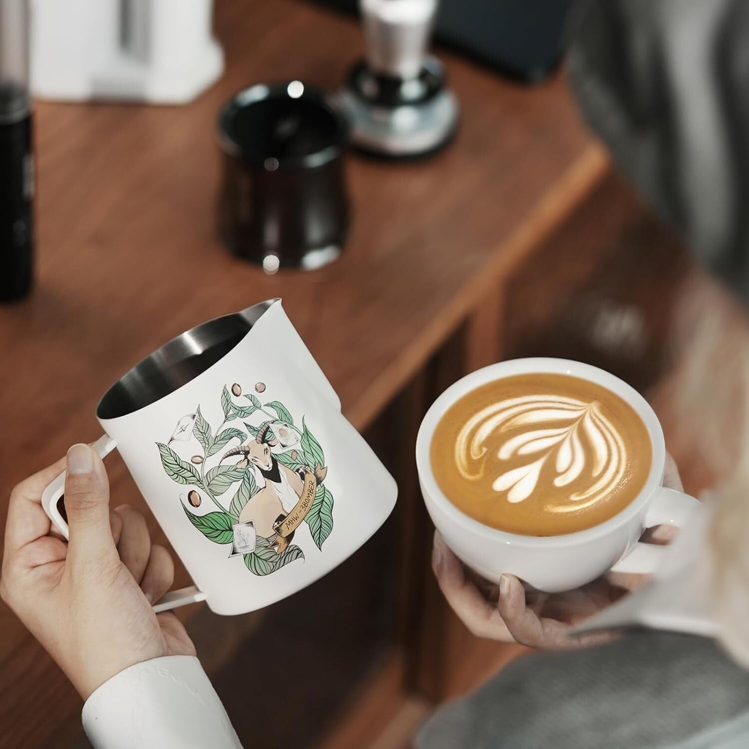 20-Ounce Espresso Frothing Pitcher - Ergonomic Design for Coffee Perfection