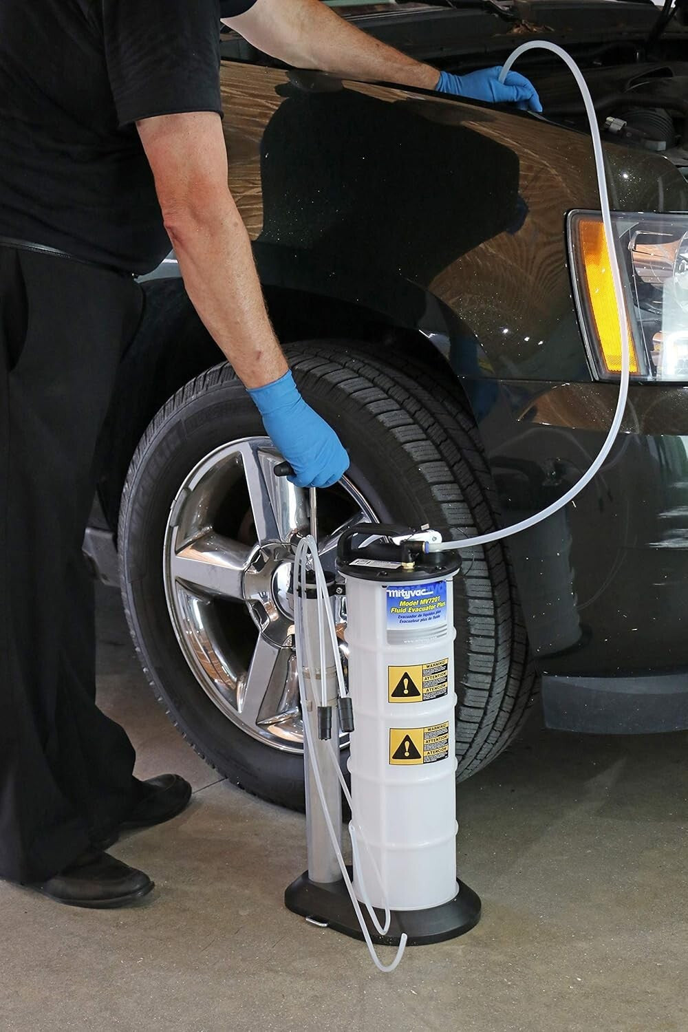 2.3-Gallon Fluid Evacuator & Dispensing Pump - Push Button & Chemical-Resistant