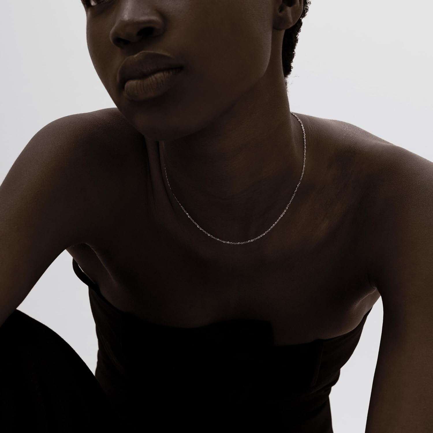 Minimalist Gold Necklace for Women - Waterproof & Long-lasting Jewelry Piece