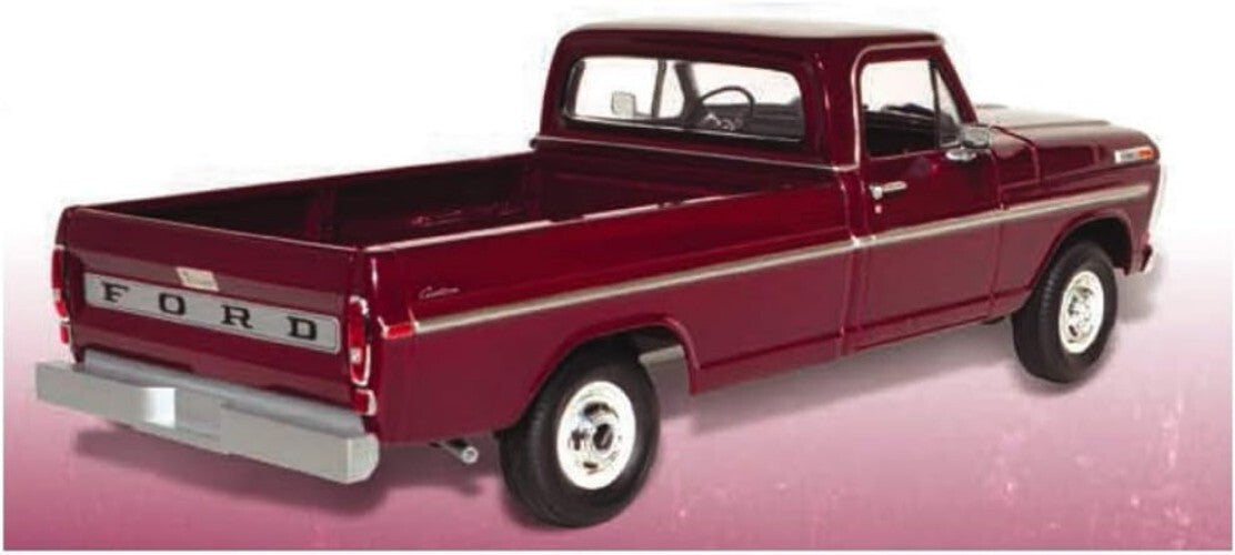 Detailed 1:25 Scale 1970 F-100 Custom Cab 4x4 Model Kit - Perfect for Collectors